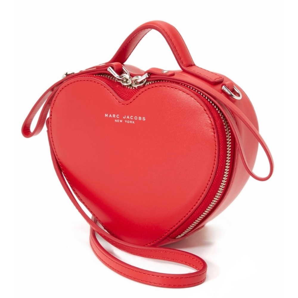 Marc Jacobs heart leather crossbody bag ❤️